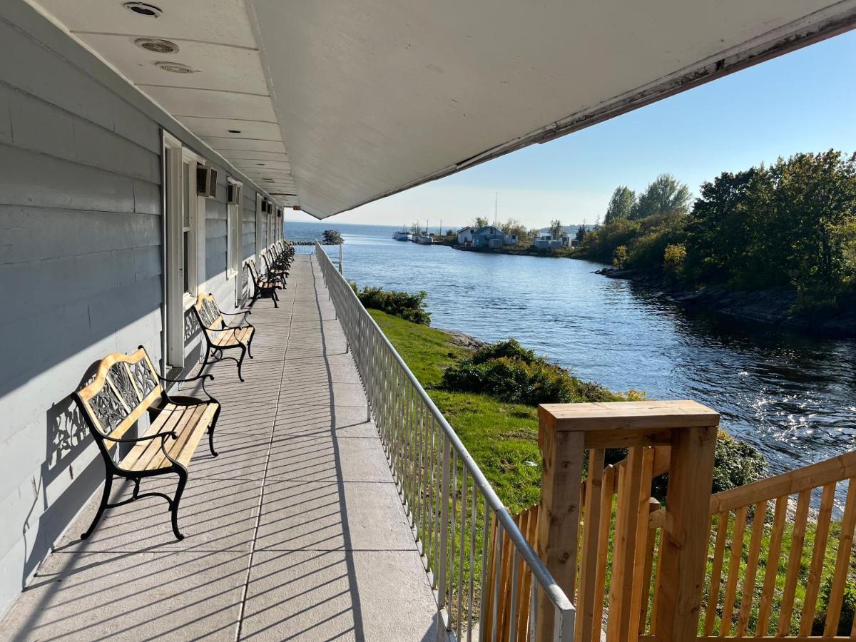 Old Mill Motel Blind River ภายนอก รูปภาพ