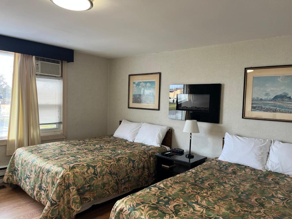 Old Mill Motel Blind River ภายนอก รูปภาพ