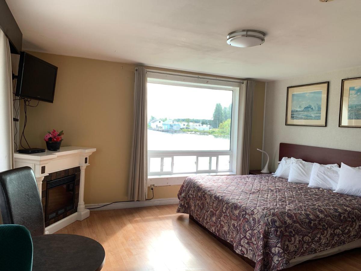 Old Mill Motel Blind River ภายนอก รูปภาพ