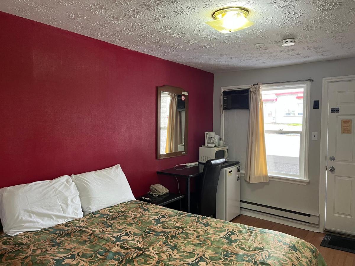 Old Mill Motel Blind River ภายนอก รูปภาพ