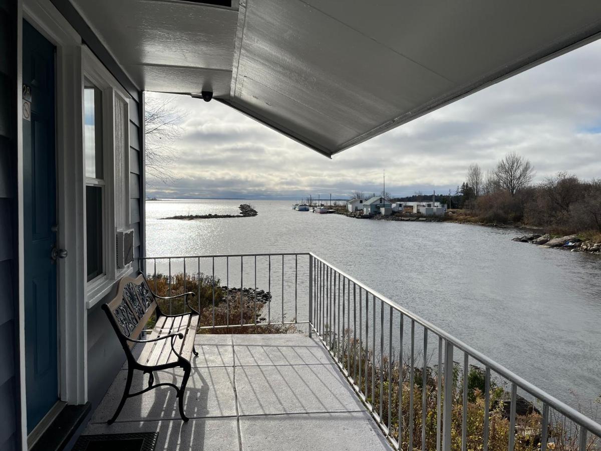 Old Mill Motel Blind River ภายนอก รูปภาพ